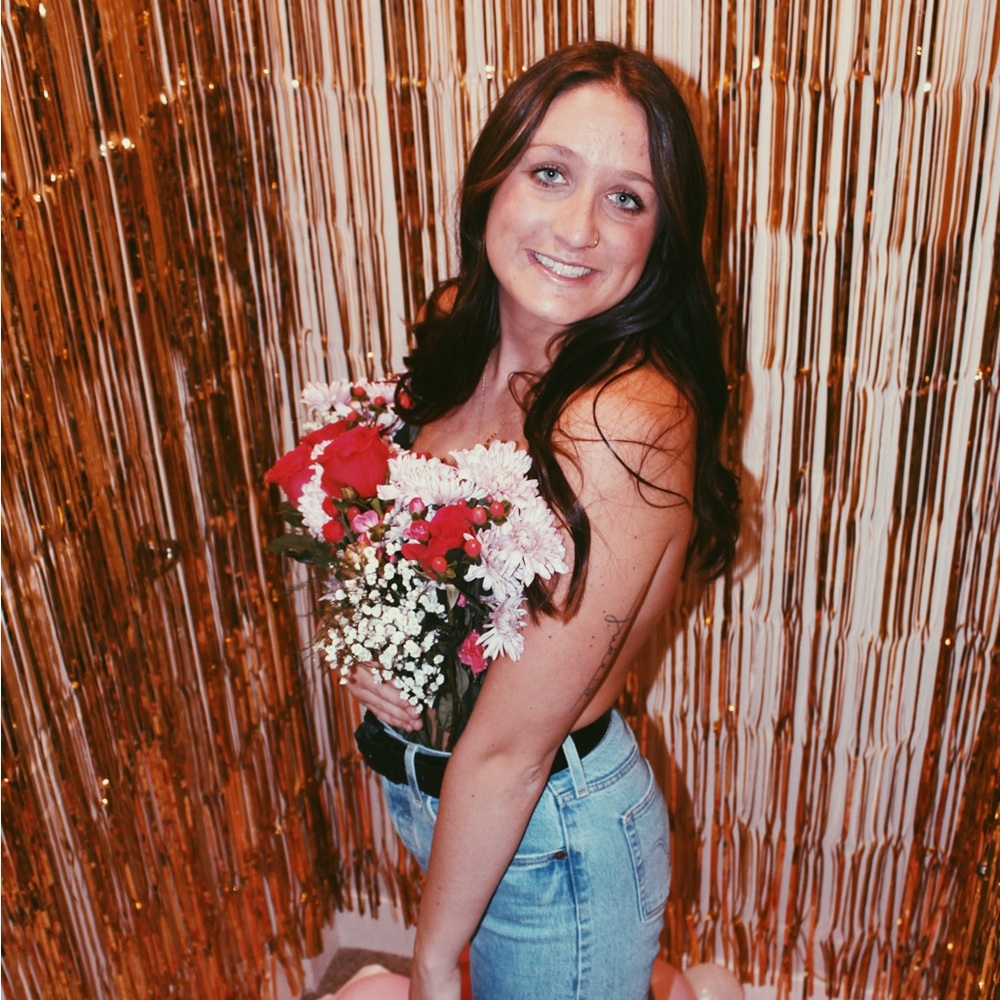 Meet your Posher, Riana